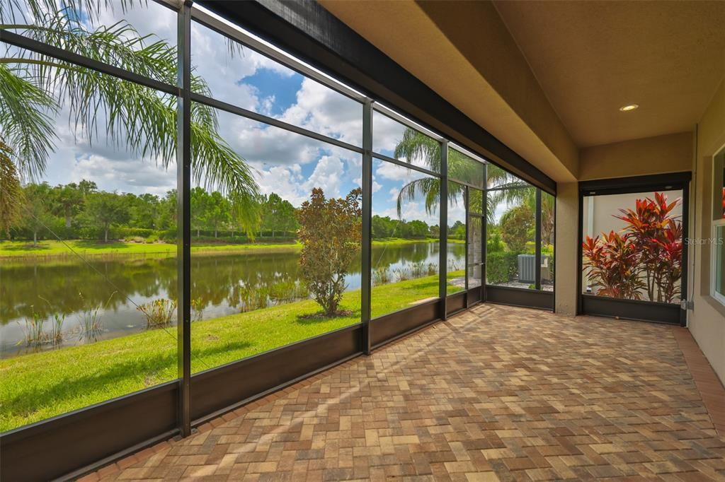 Active With Contract: $489,000 (3 beds, 2 baths, 2327 Square Feet)