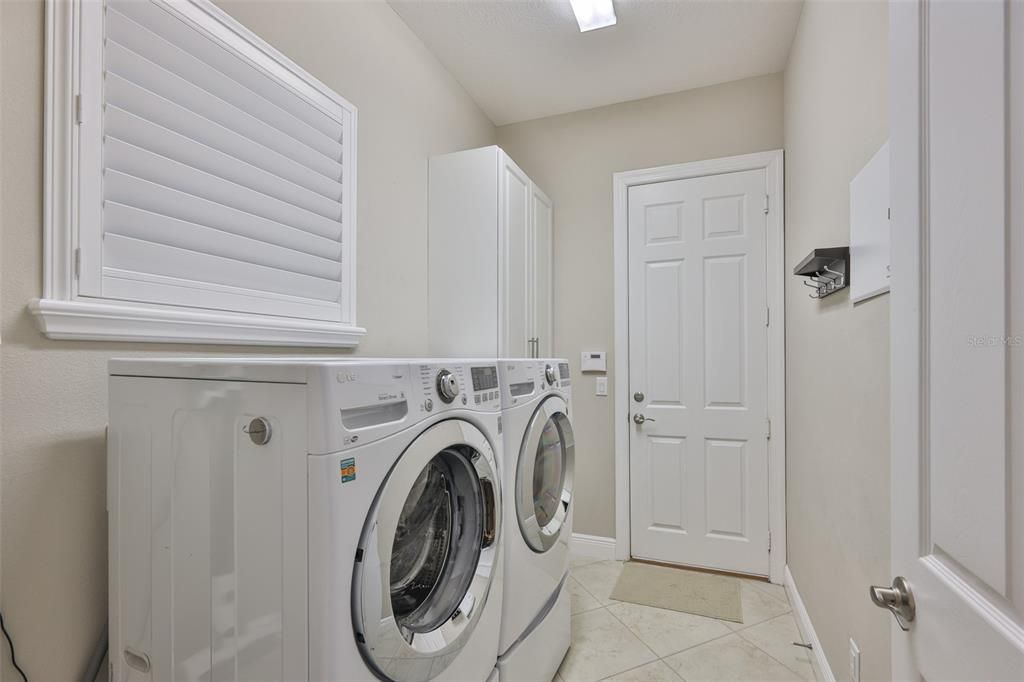 Active With Contract: $489,000 (3 beds, 2 baths, 2327 Square Feet)