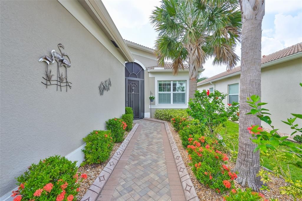 Active With Contract: $489,000 (3 beds, 2 baths, 2327 Square Feet)