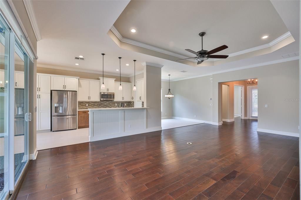 Active With Contract: $489,000 (3 beds, 2 baths, 2327 Square Feet)