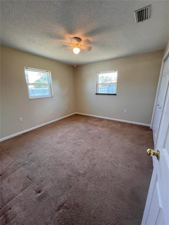 Active With Contract: $250,000 (3 beds, 2 baths, 1962 Square Feet)