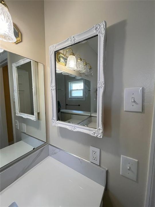 Active With Contract: $250,000 (3 beds, 2 baths, 1962 Square Feet)