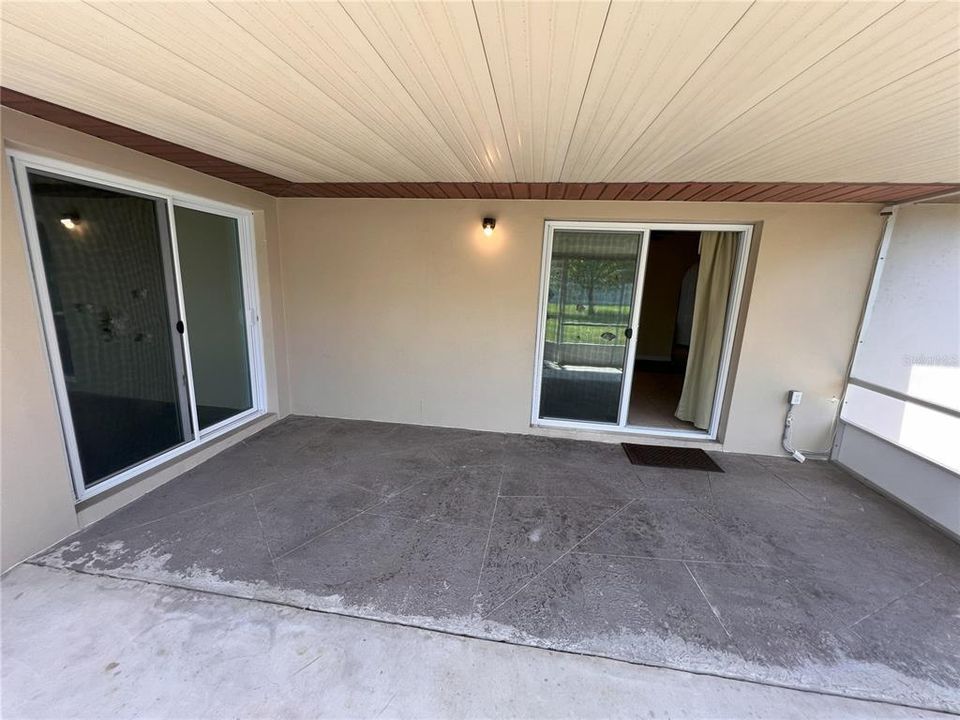 Active With Contract: $250,000 (3 beds, 2 baths, 1962 Square Feet)