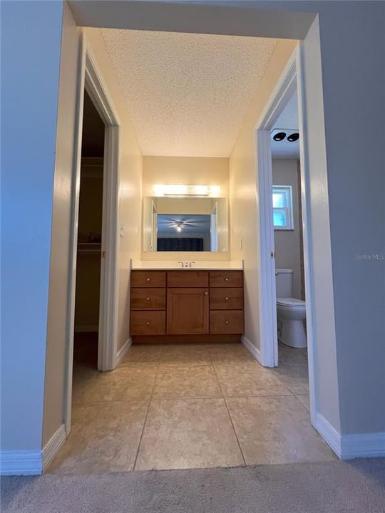 Active With Contract: $250,000 (3 beds, 2 baths, 1962 Square Feet)