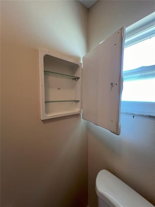 Active With Contract: $250,000 (3 beds, 2 baths, 1962 Square Feet)