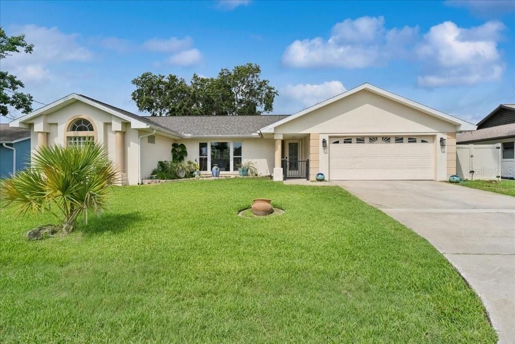 合同活跃: $525,000 (3 贝兹, 2 浴室, 1993 平方英尺)