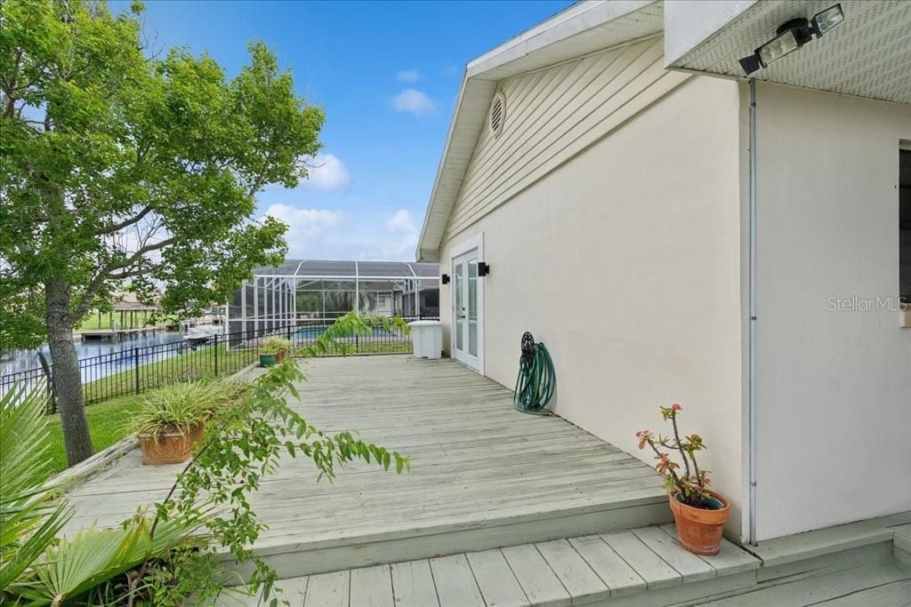 合同活跃: $525,000 (3 贝兹, 2 浴室, 1993 平方英尺)