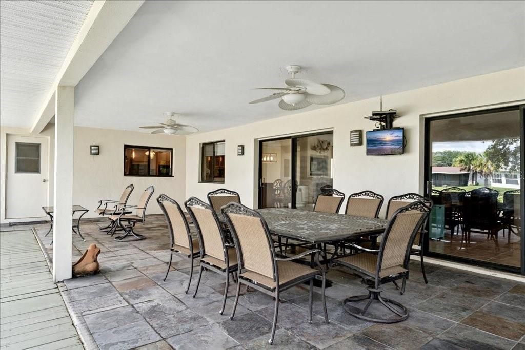 合同活跃: $525,000 (3 贝兹, 2 浴室, 1993 平方英尺)