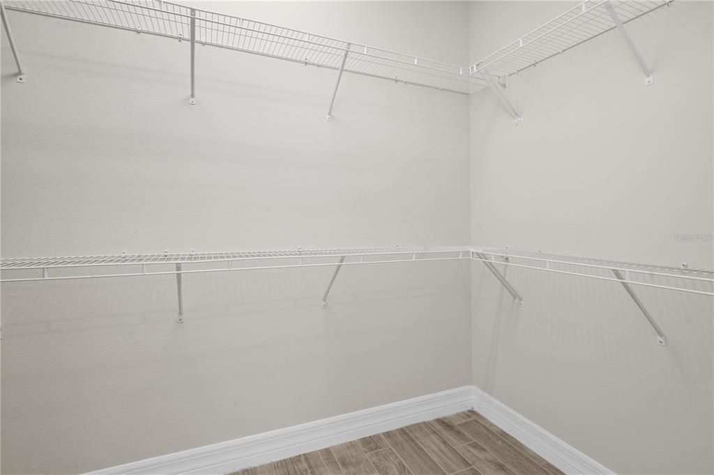 En Venta: $563,500 (3 camas, 2 baños, 2062 Pies cuadrados)