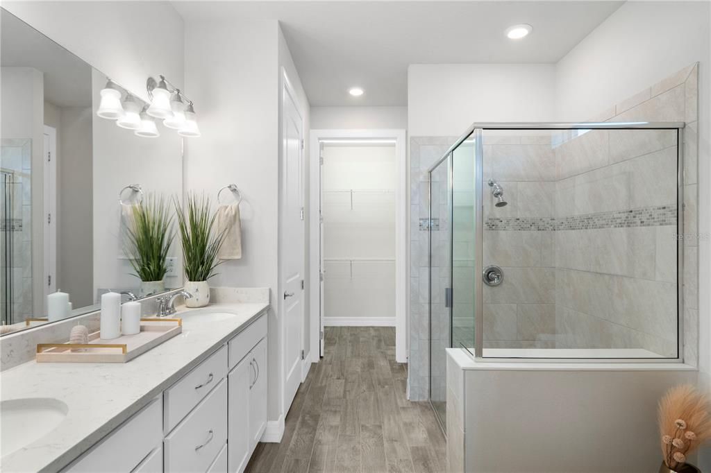 En Venta: $563,500 (3 camas, 2 baños, 2062 Pies cuadrados)