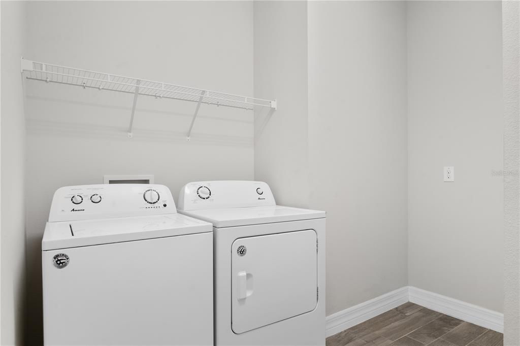 En Venta: $563,500 (3 camas, 2 baños, 2062 Pies cuadrados)