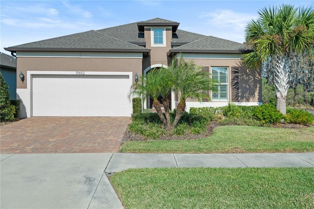 En Venta: $563,500 (3 camas, 2 baños, 2062 Pies cuadrados)