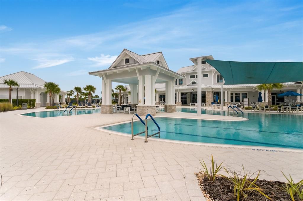 En Venta: $563,500 (3 camas, 2 baños, 2062 Pies cuadrados)