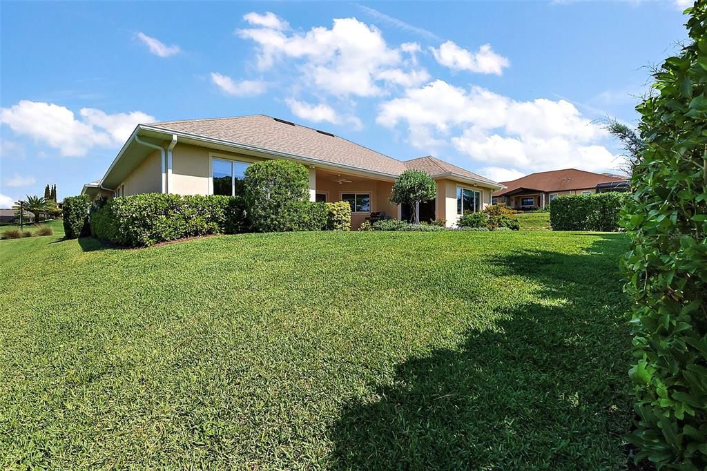 合同活跃: $549,900 (3 贝兹, 2 浴室, 2340 平方英尺)