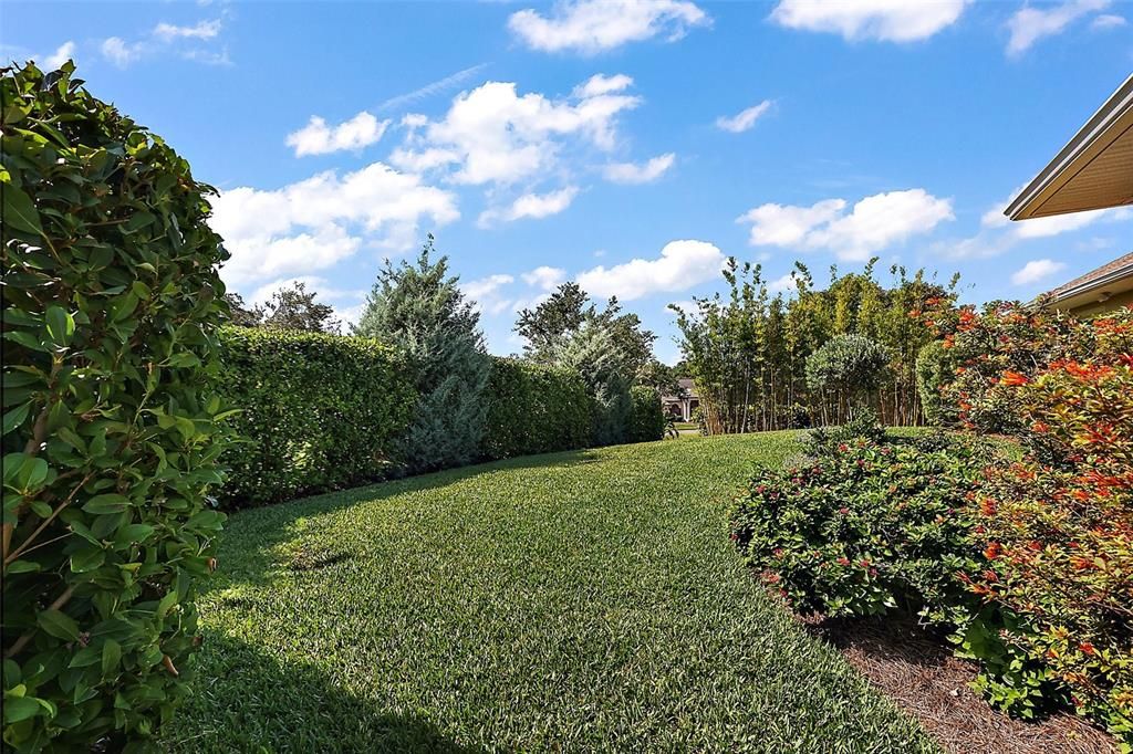 合同活跃: $549,900 (3 贝兹, 2 浴室, 2340 平方英尺)