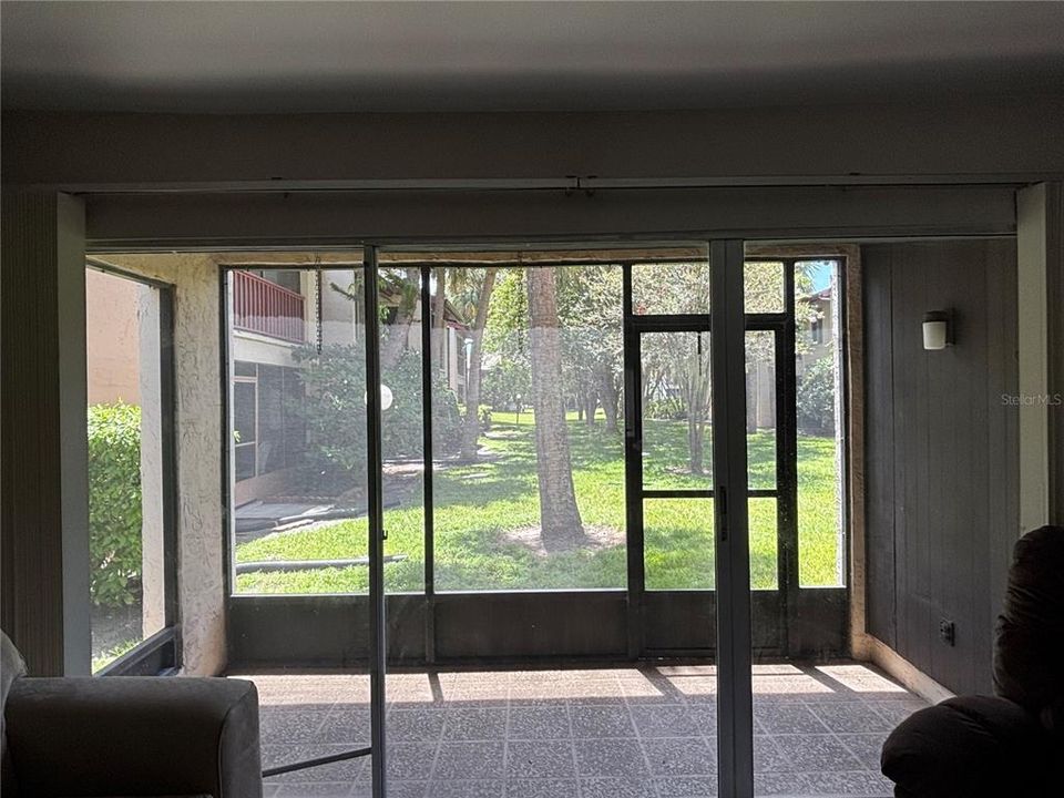 For Sale: $115,900 (1 beds, 1 baths, 682 Square Feet)