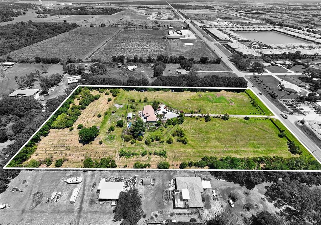 На продажу: $4,725,000 (6.90 acres)