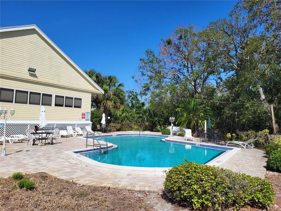 待售: $264,900 (2 贝兹, 1 浴室, 1220 平方英尺)