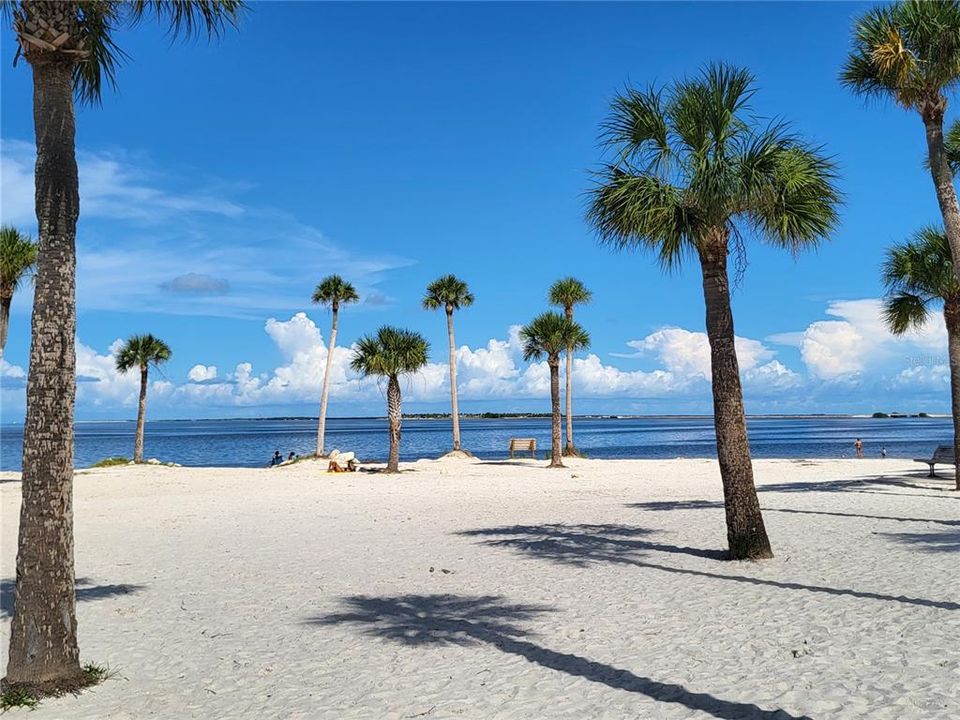 待售: $264,900 (2 贝兹, 1 浴室, 1220 平方英尺)