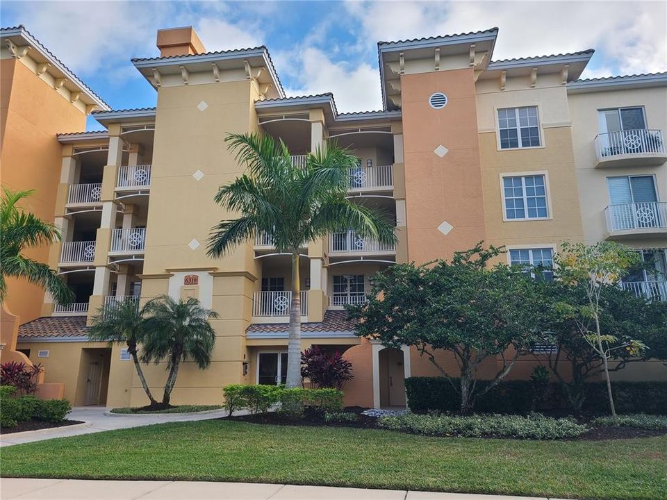 Recently Rented: $3,000 (3 beds, 3 baths, 2287 Square Feet)