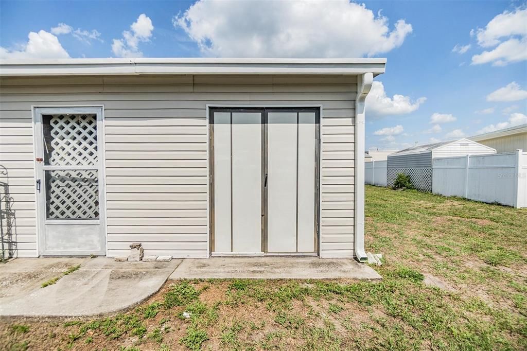 Под контрактом: $185,000 (2 спален, 2 ванн, 1328 Квадратных фут)