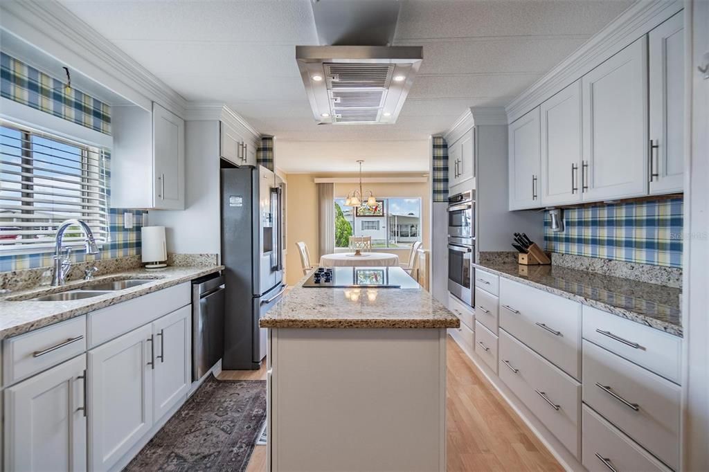 Под контрактом: $185,000 (2 спален, 2 ванн, 1328 Квадратных фут)