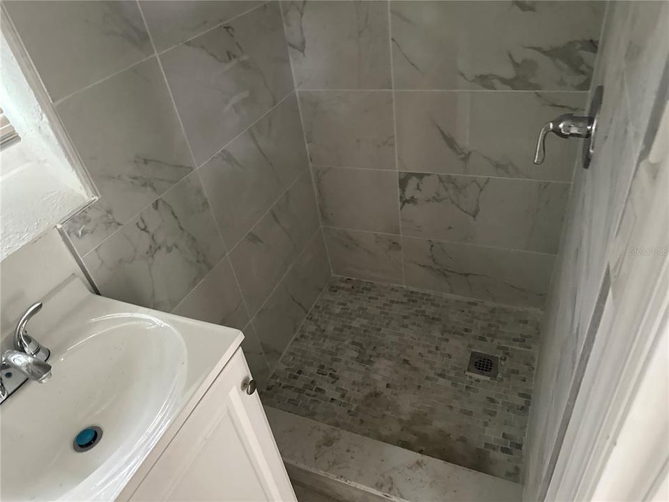 For Rent: $1,399 (4 beds, 3 baths, 1364 Square Feet)