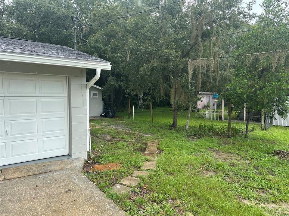 For Rent: $1,399 (4 beds, 3 baths, 1364 Square Feet)