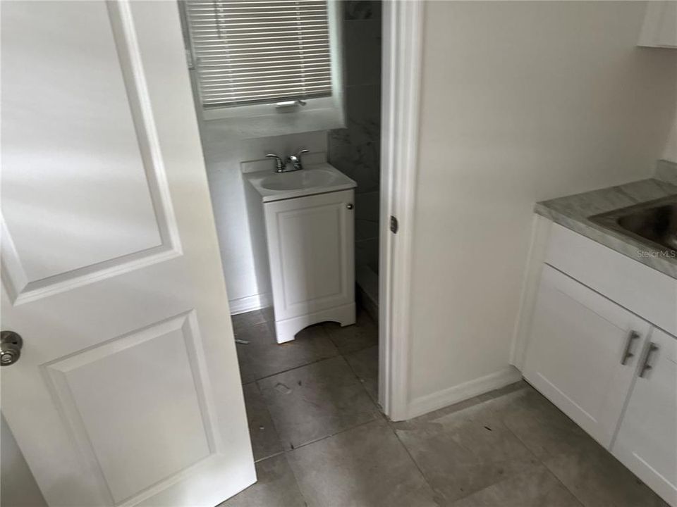 For Rent: $1,399 (4 beds, 3 baths, 1364 Square Feet)