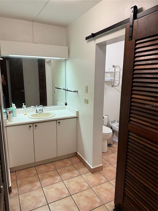 Под контрактом: $410,000 (3 спален, 2 ванн, 1573 Квадратных фут)