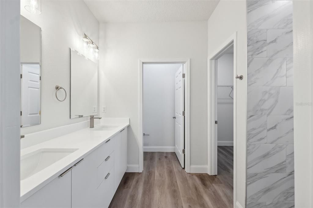 Activo con contrato: $262,000 (4 camas, 2 baños, 1503 Pies cuadrados)