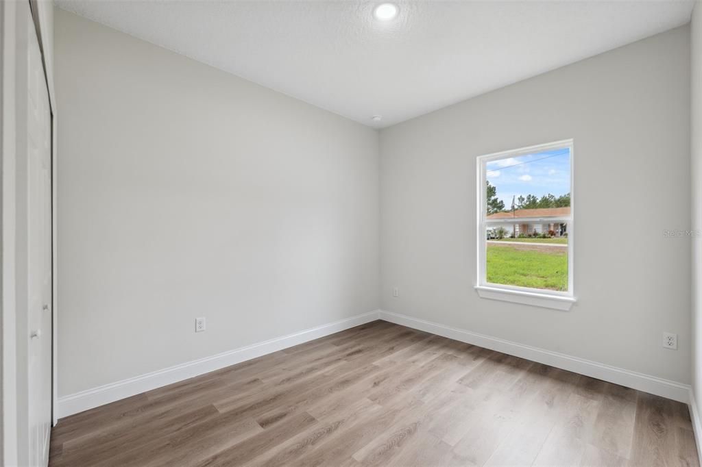 Activo con contrato: $262,000 (4 camas, 2 baños, 1503 Pies cuadrados)