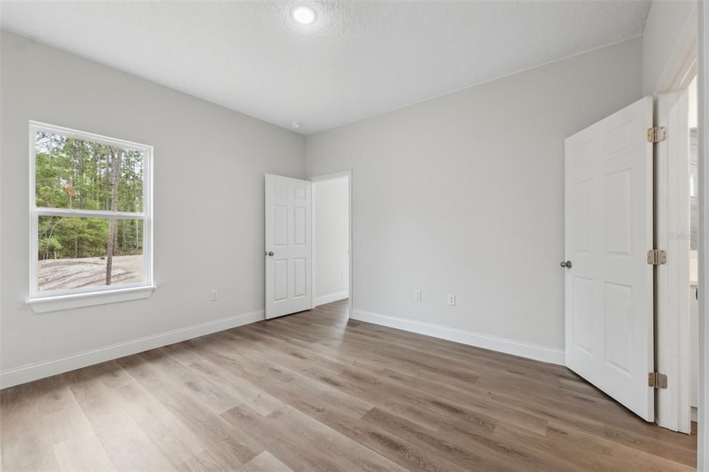 Activo con contrato: $262,000 (4 camas, 2 baños, 1503 Pies cuadrados)
