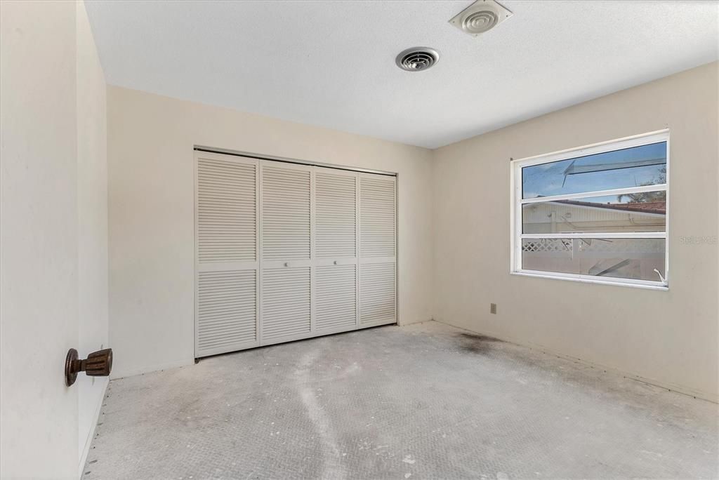 Activo con contrato: $387,500 (3 camas, 3 baños, 2187 Pies cuadrados)