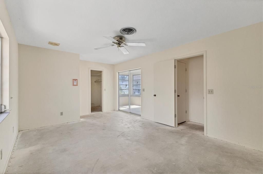 Activo con contrato: $387,500 (3 camas, 3 baños, 2187 Pies cuadrados)