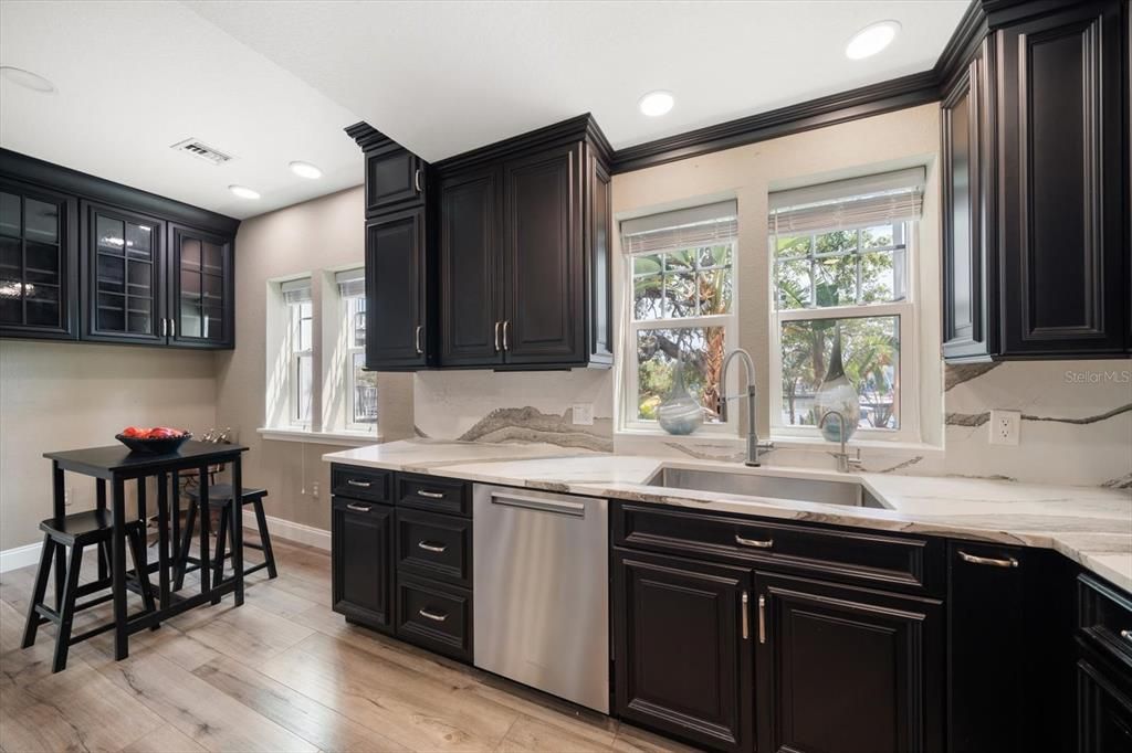 En Venta: $1,199,999 (2 camas, 2 baños, 2367 Pies cuadrados)