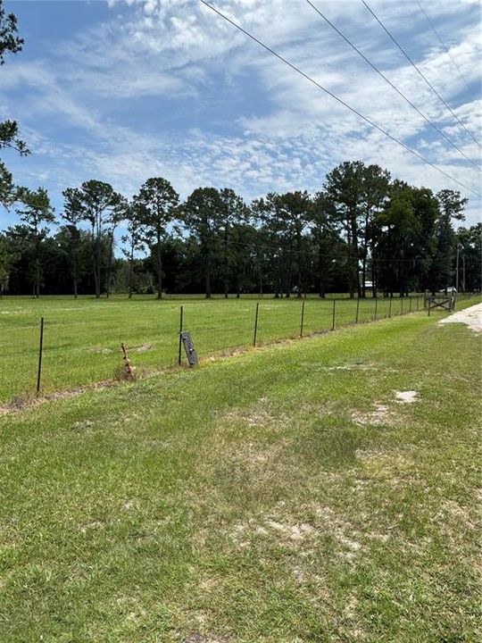 For Sale: $689,000 (2 beds, 2 baths, 1216 Square Feet)