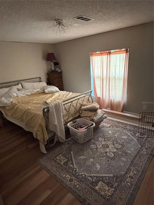 For Sale: $689,000 (2 beds, 2 baths, 1216 Square Feet)