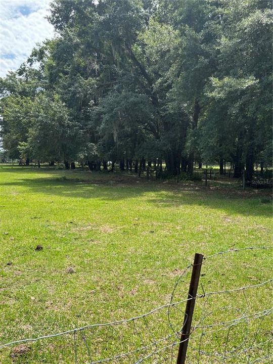 For Sale: $689,000 (2 beds, 2 baths, 1216 Square Feet)