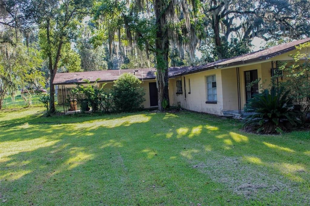 合同活跃: $236,999 (0 贝兹, 0 浴室, 1716 平方英尺)