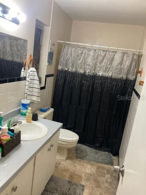 合同活跃: $236,999 (0 贝兹, 0 浴室, 1716 平方英尺)