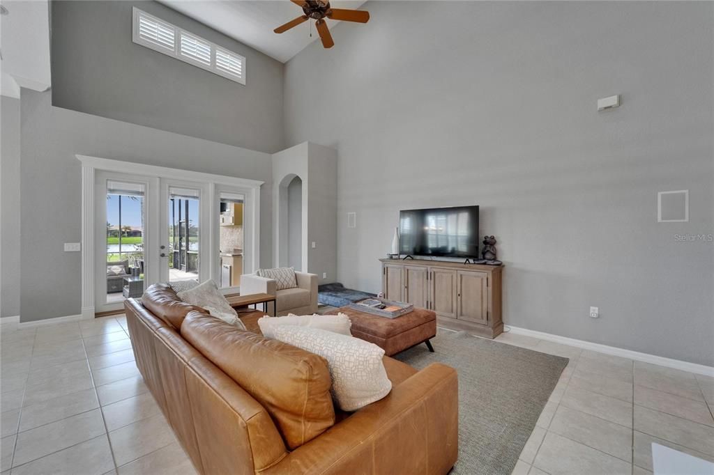 For Sale: $629,000 (4 beds, 2 baths, 2633 Square Feet)