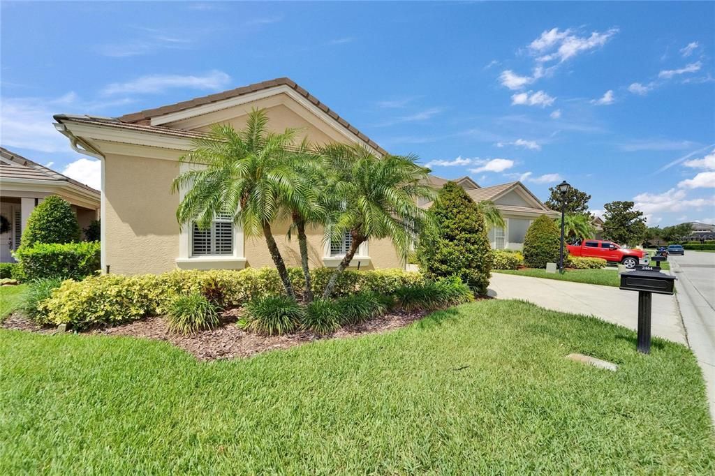 For Sale: $629,000 (4 beds, 2 baths, 2633 Square Feet)