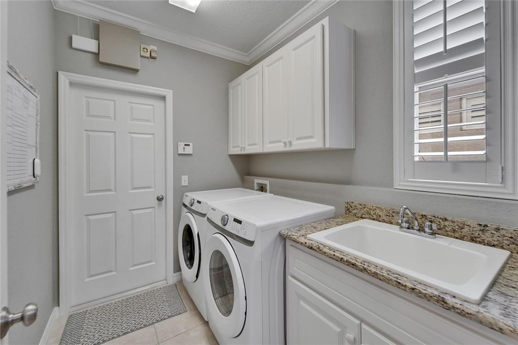 For Sale: $629,000 (4 beds, 2 baths, 2633 Square Feet)