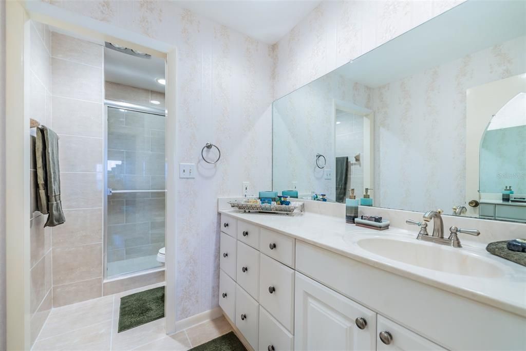 На продажу: $450,000 (2 спален, 2 ванн, 1565 Квадратных фут)