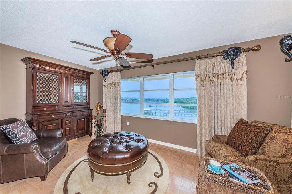 На продажу: $450,000 (2 спален, 2 ванн, 1565 Квадратных фут)