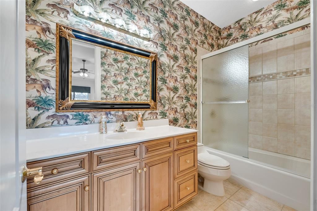 待售: $1,990,000 (6 贝兹, 6 浴室, 8173 平方英尺)