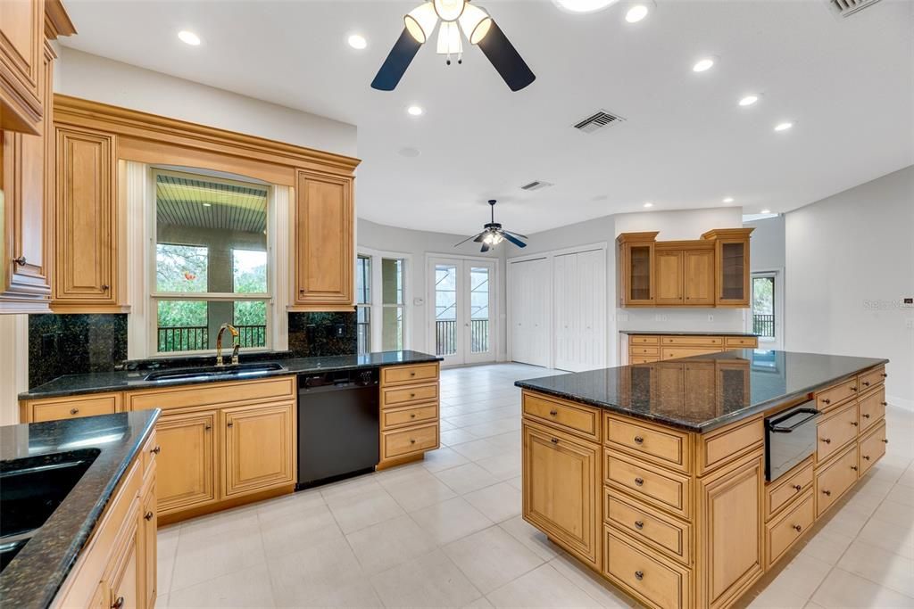 待售: $1,990,000 (6 贝兹, 6 浴室, 8173 平方英尺)