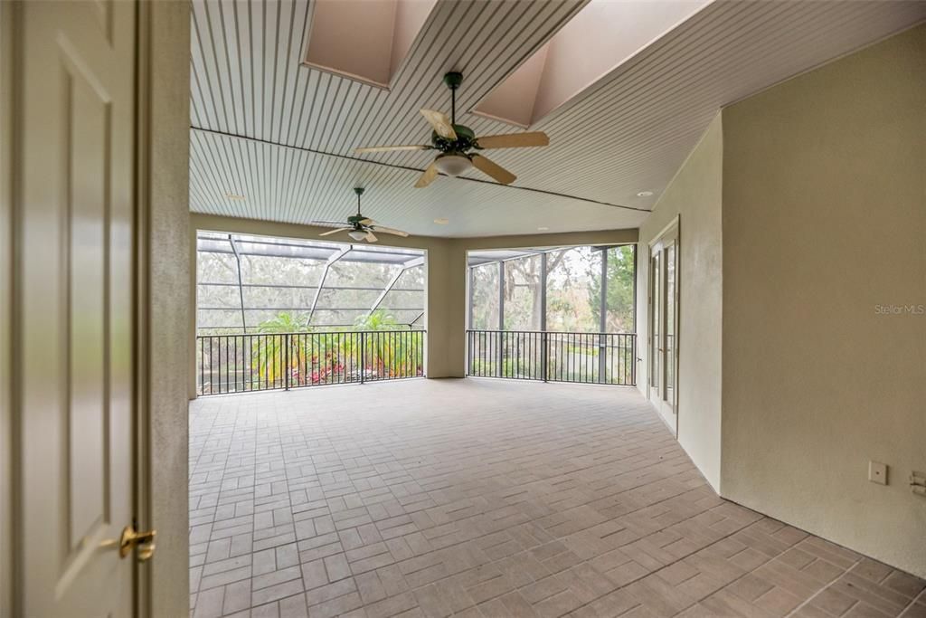 待售: $1,990,000 (6 贝兹, 6 浴室, 8173 平方英尺)