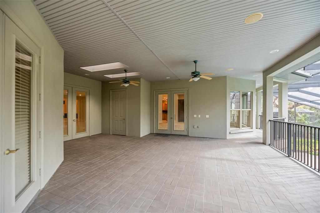 待售: $1,990,000 (6 贝兹, 6 浴室, 8173 平方英尺)